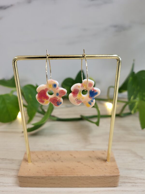 Boucles fleurs en porcelaine