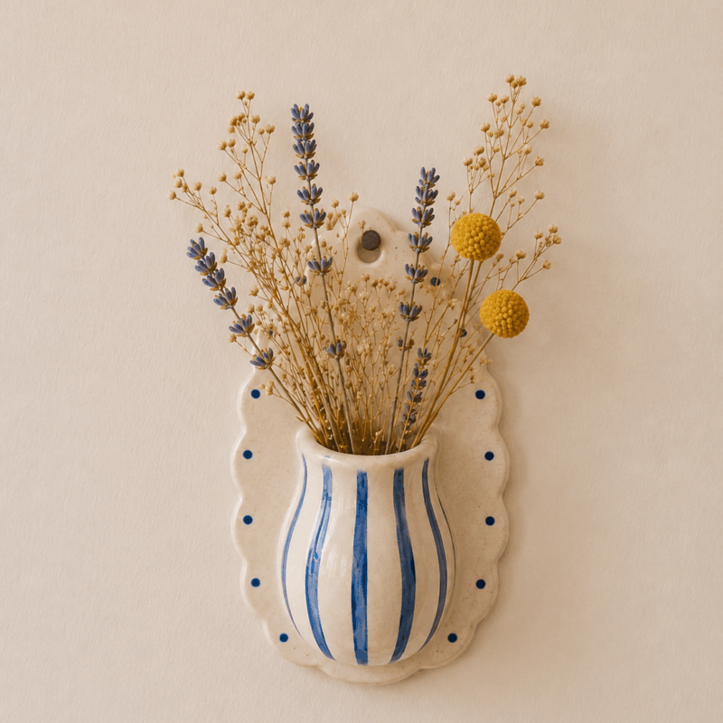 Initiez-vous au modelage en fabriquant votre vase mural